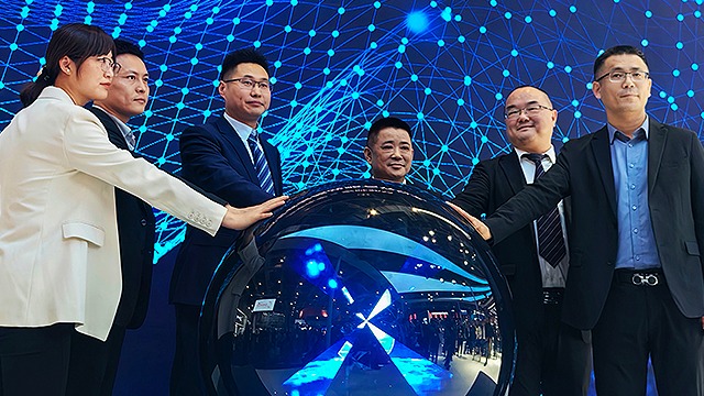 2024上海Chinaplas展会：湖南宏晔新材料与万华化学签订回收聚碳酸酯战略合作协议